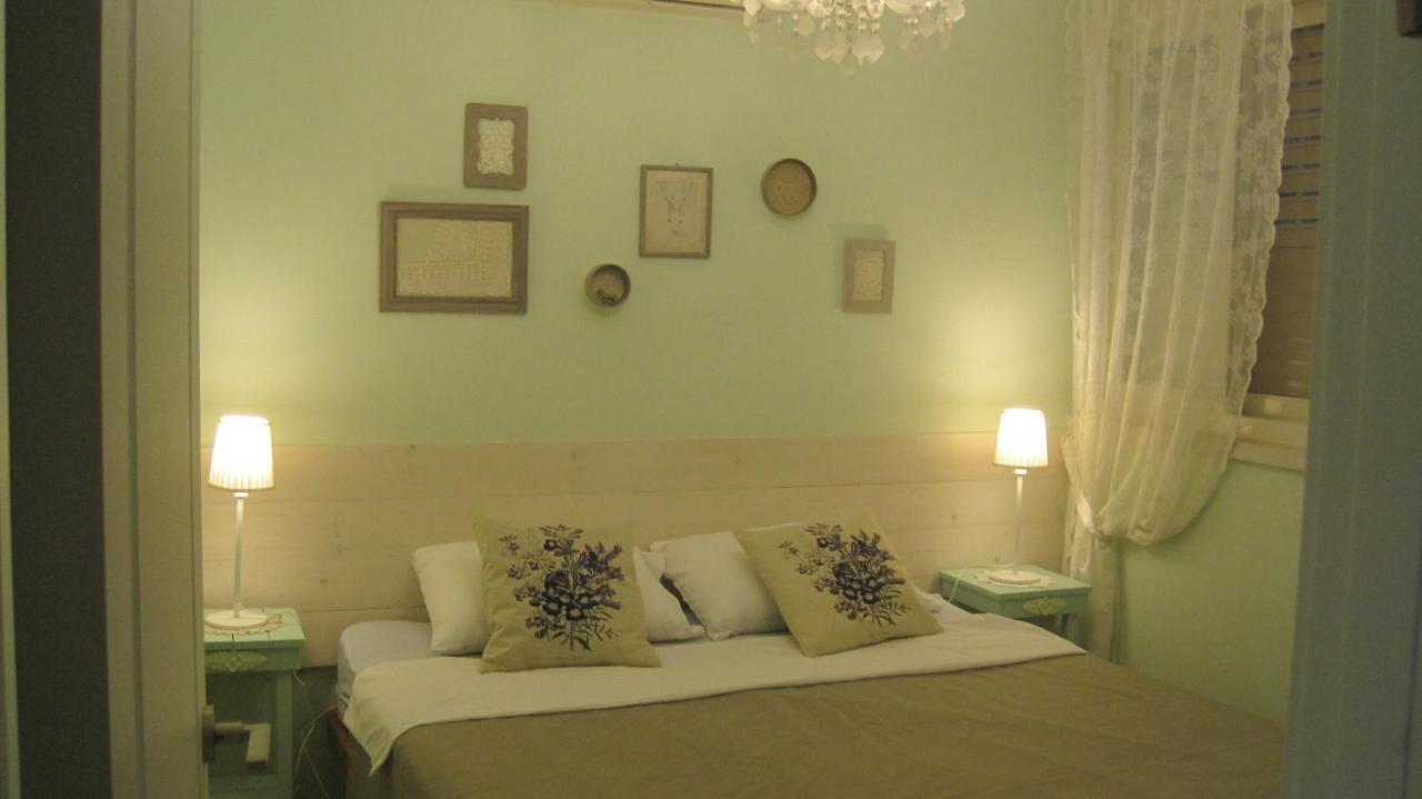 Ferienwohnung The House By The Mulberry Tree Neve Ilan Exterior foto